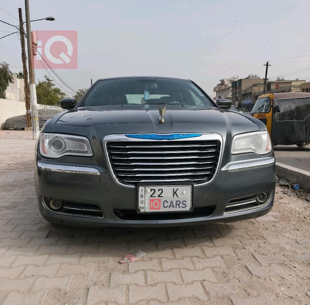 کرایسلەر 300